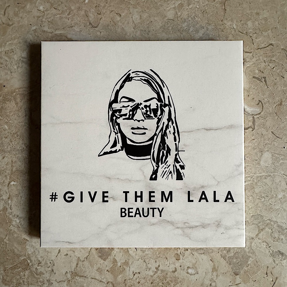 GIVE THEM LALA Beauty Eyeshadow Palette The Grown Woman Palette New in Box - Picture 2 of 2